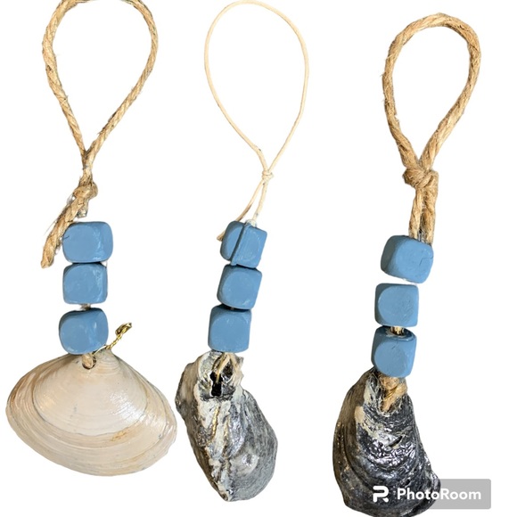 HOST PICK 🎉3 Bottle Charm Bundle -2 Oyster shell & 1 Clam Shell w/ Anchor Charm - Picture 8 of 12